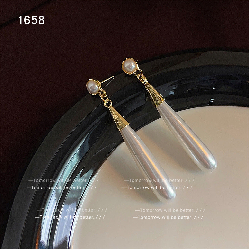 1025 earrings