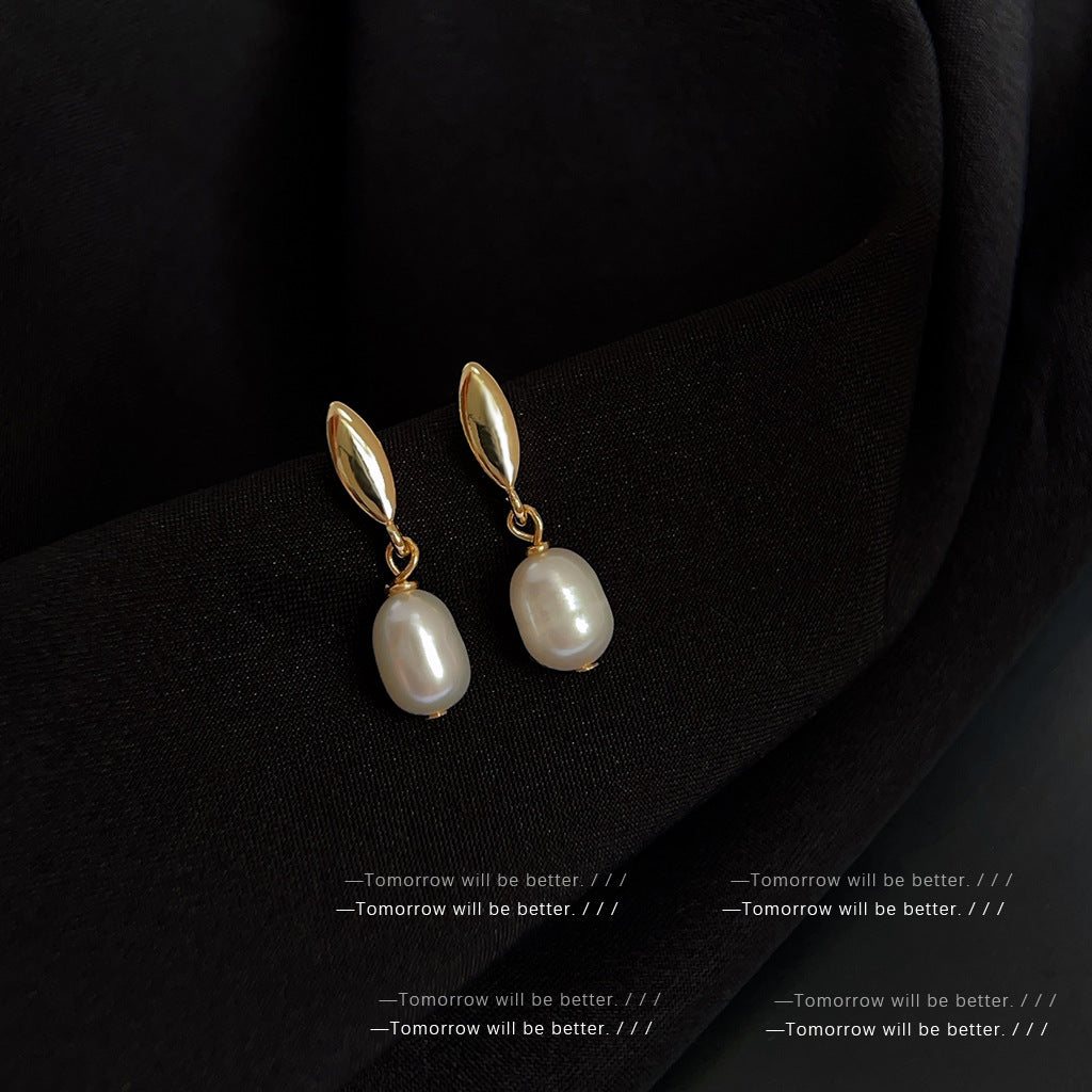 1070 earrings