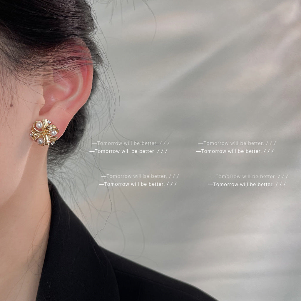 1032 earrings