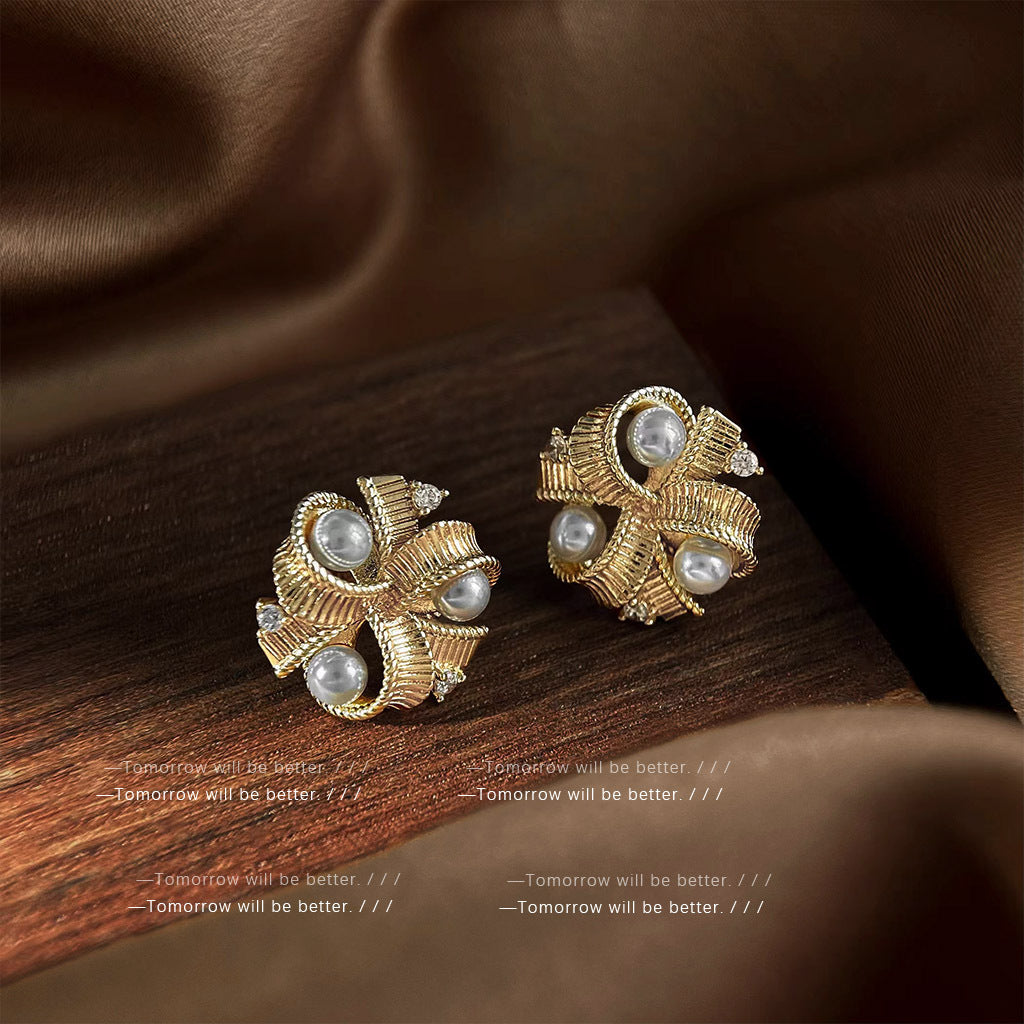 1032 earrings