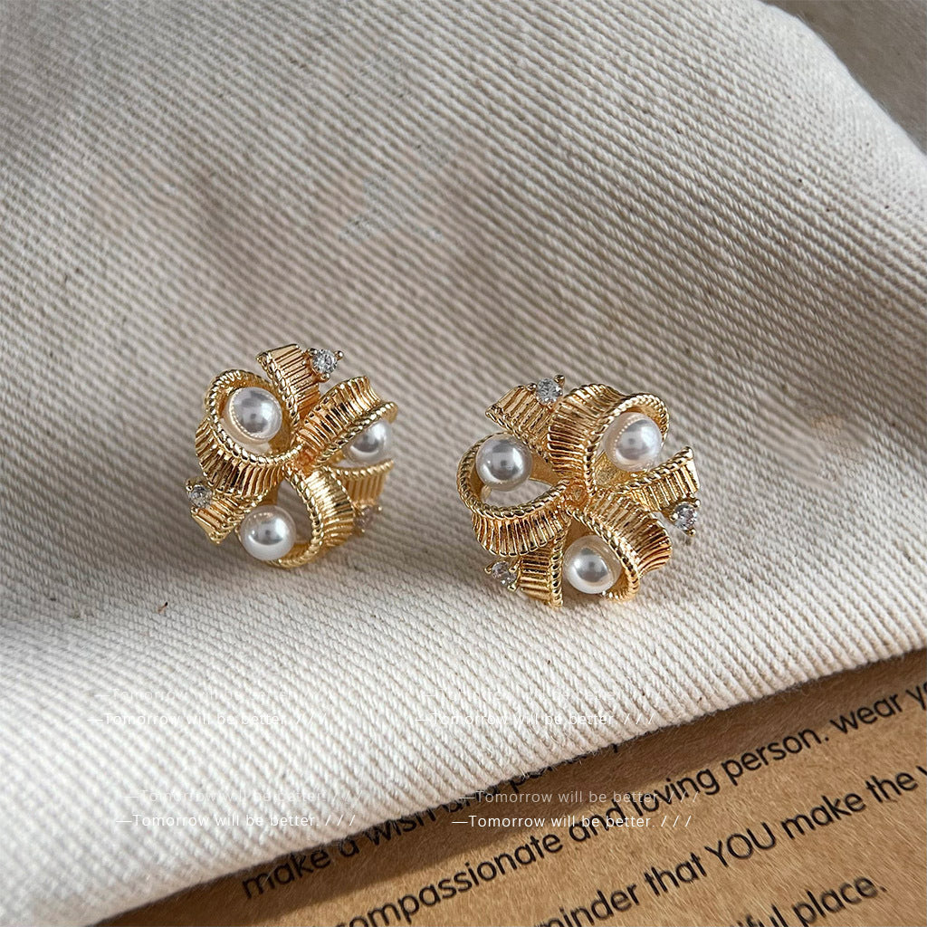 1032 earrings