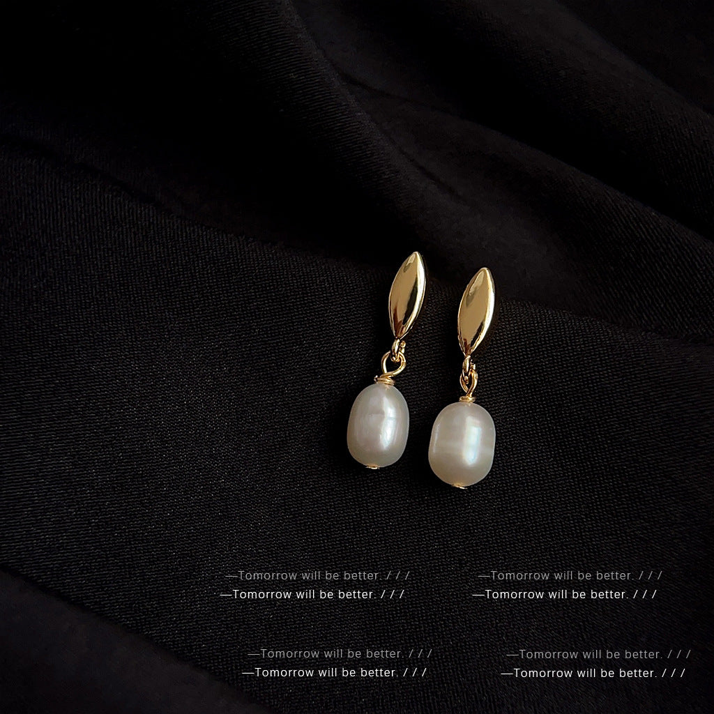 1070 earrings