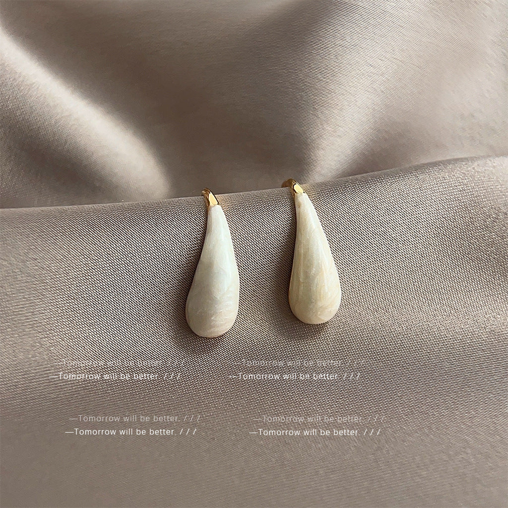 1100 earrings